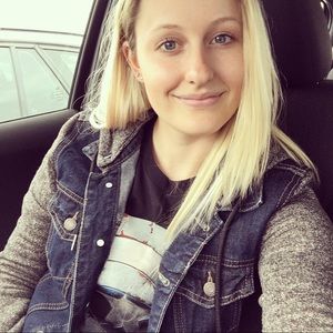 Meet your Posher, Laura